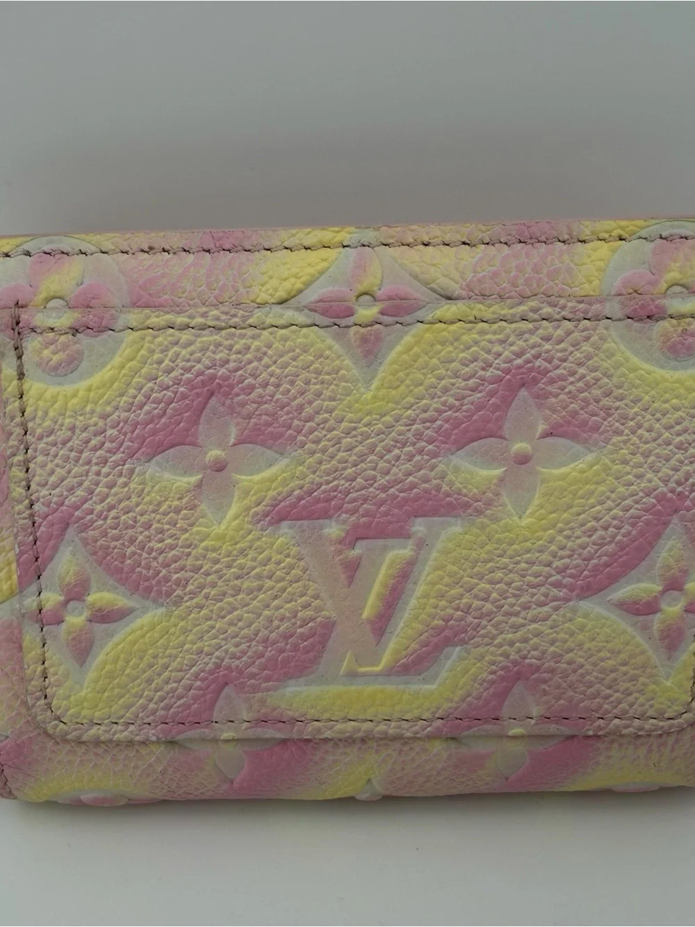 AUTHENTIC Louis Vuitton Pink Stardust Clea Embossed Monogram Compact Wallet